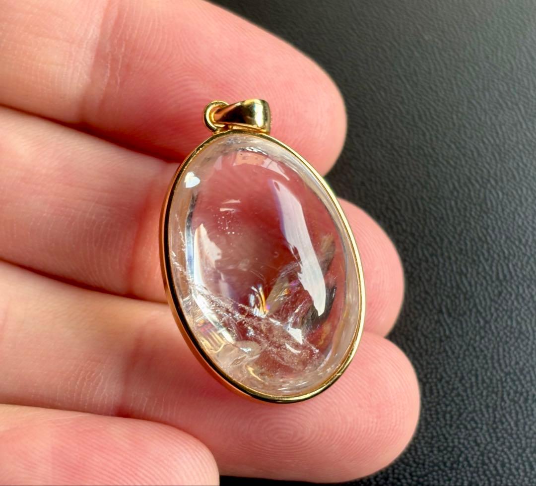 ひろリン　永遠の愛を願う水晶の究極形態　虹のマスターウラルレムリアン