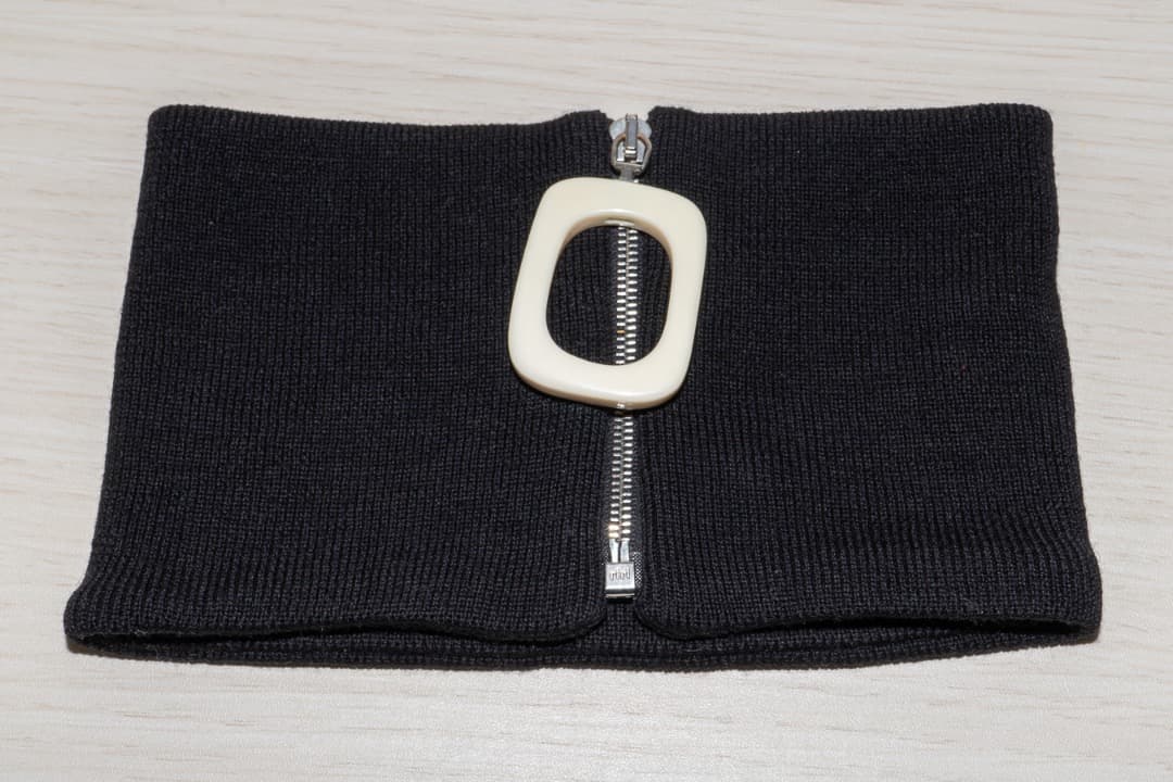 J.W. ANDERSON ブラックニットネックウォーマー