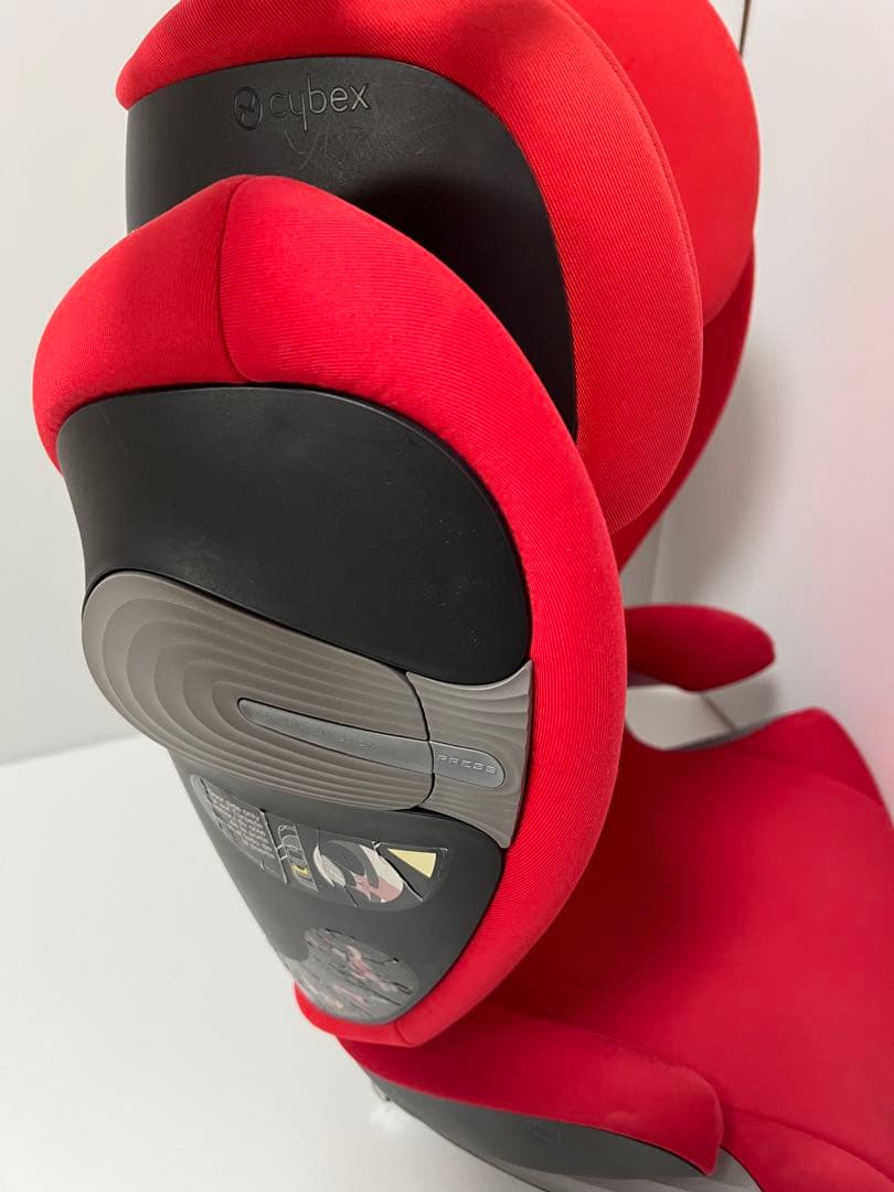 サイベックス 　ジュニアシート　ソリューション S i-FIX 保護シート付　赤