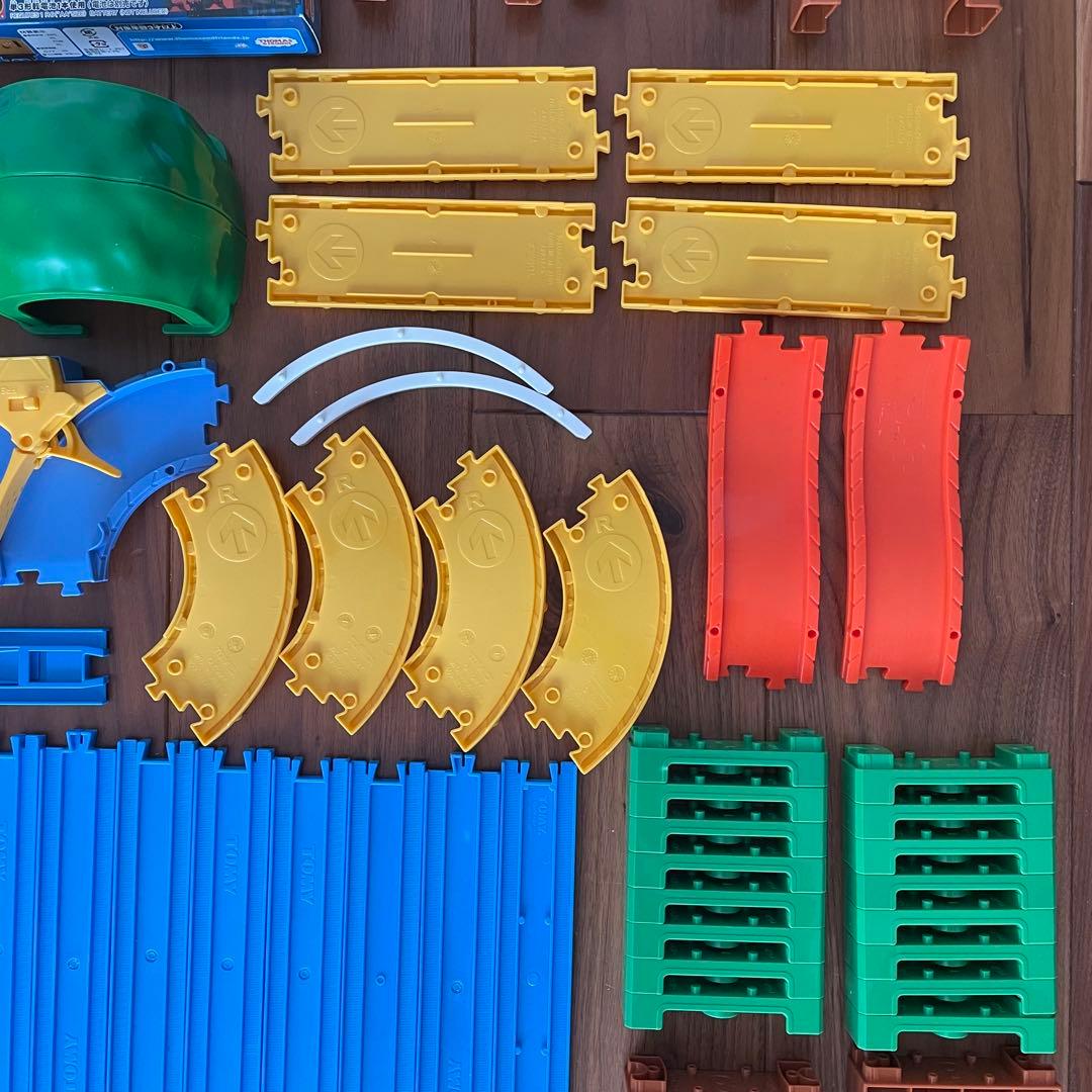 トミカ・プラレール大量まとめ売り