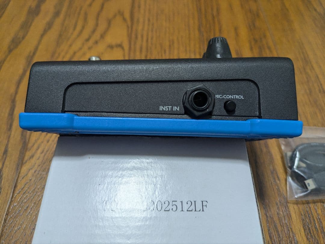 ギター TC-Helicon VoiceTone C1