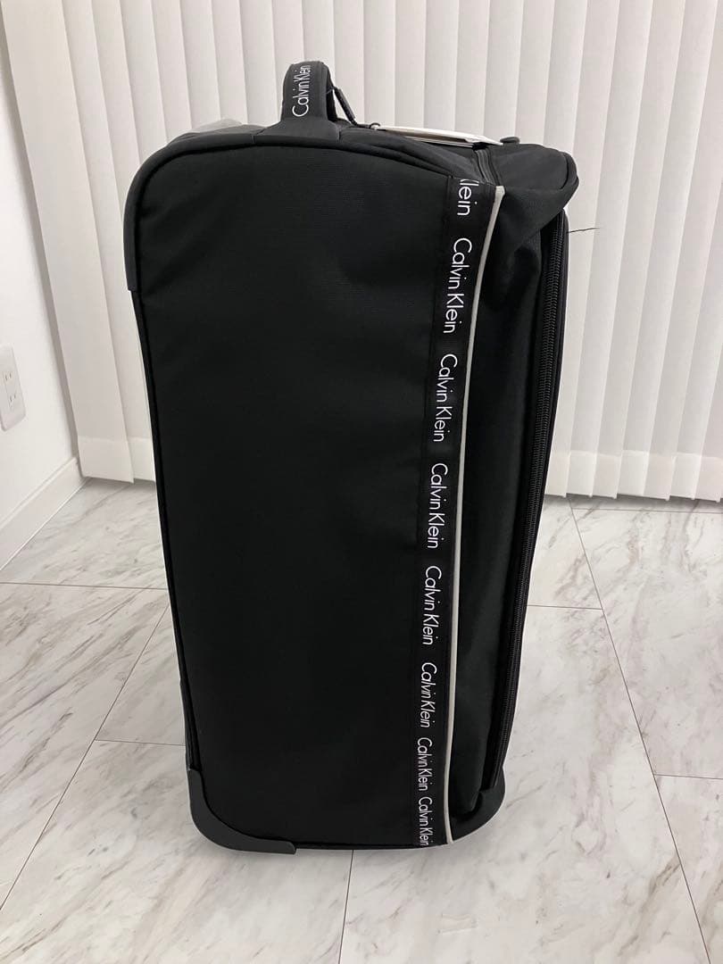 カルバンクライン　折りたたみキャリーバッグ ブラック　中型　スーツケース