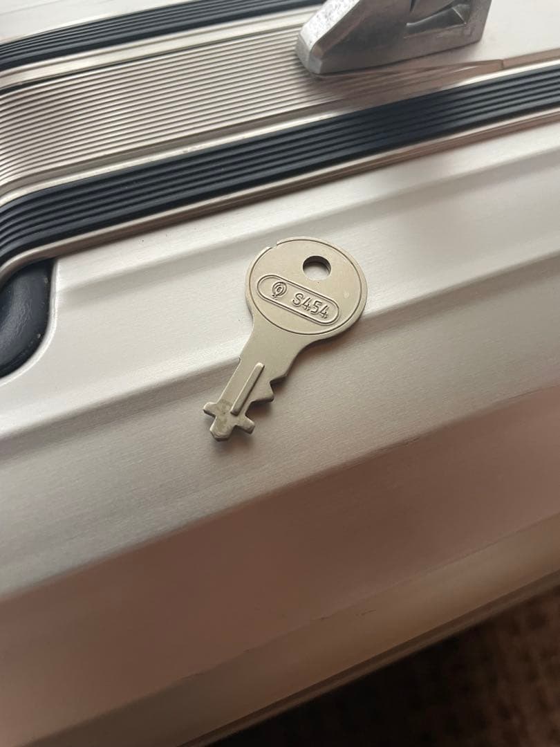 RIMOWA キャリーケース　サイドハンドル　希少　鍵付き