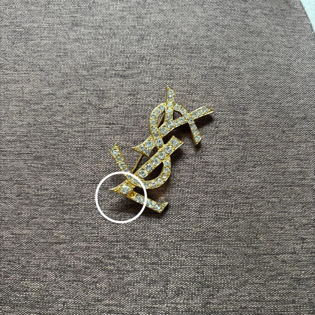 イヴサンローラン ブローチ ビンテージ 少々難あり