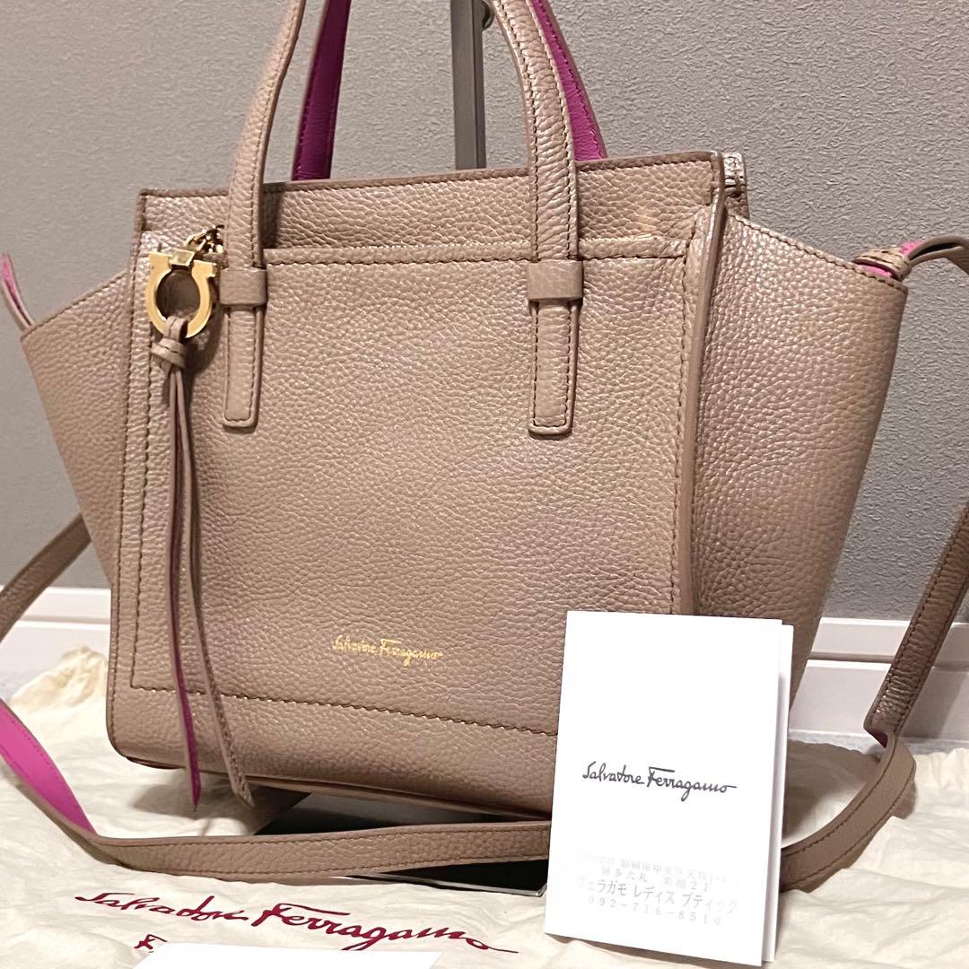 フェラガモ［エイミー］ハンドバッグ　ショルダー　カーフレザー　ガンチーニ　金具
