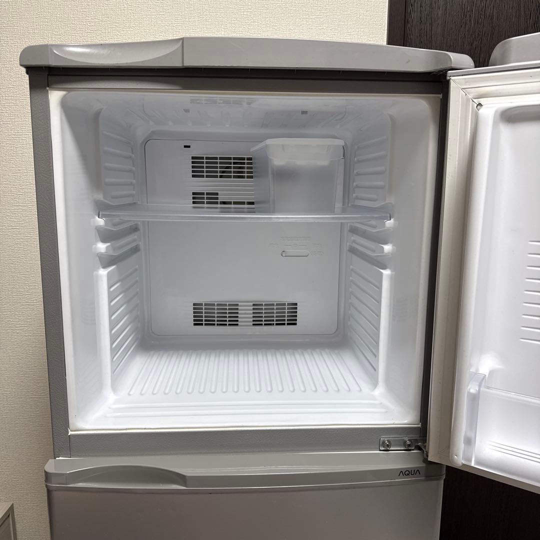 【送料込】AQUA 2017年製冷蔵庫AQR-141F(S)型 140L 2ドア