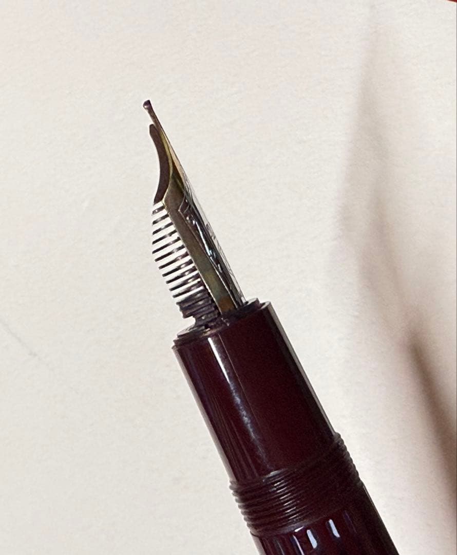 新春セール！【超希少⭐︎廃番につき激レア品】ボルドーモンブラン万年筆14K中白