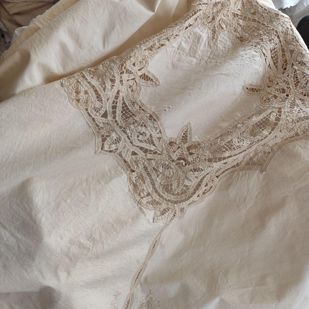 優しいオークル生成り＊Vintageバテンレース　円形クロス