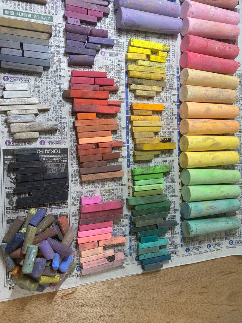パステル約90本＋クレヨン&ペン約360本