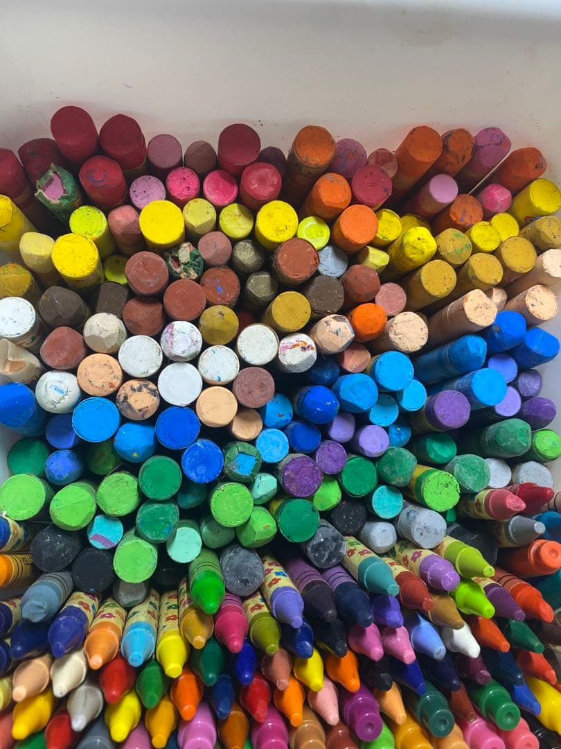 パステル約90本＋クレヨン&ペン約360本