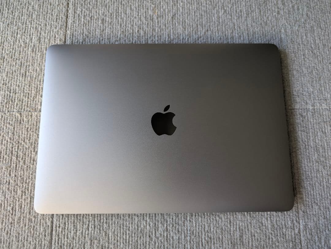 【美品】MacBook Pro 13インチ M2 2022 8GB/256GB