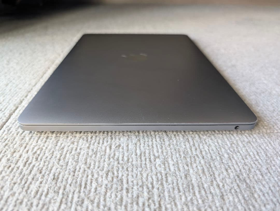 【美品】MacBook Pro 13インチ M2 2022 8GB/256GB