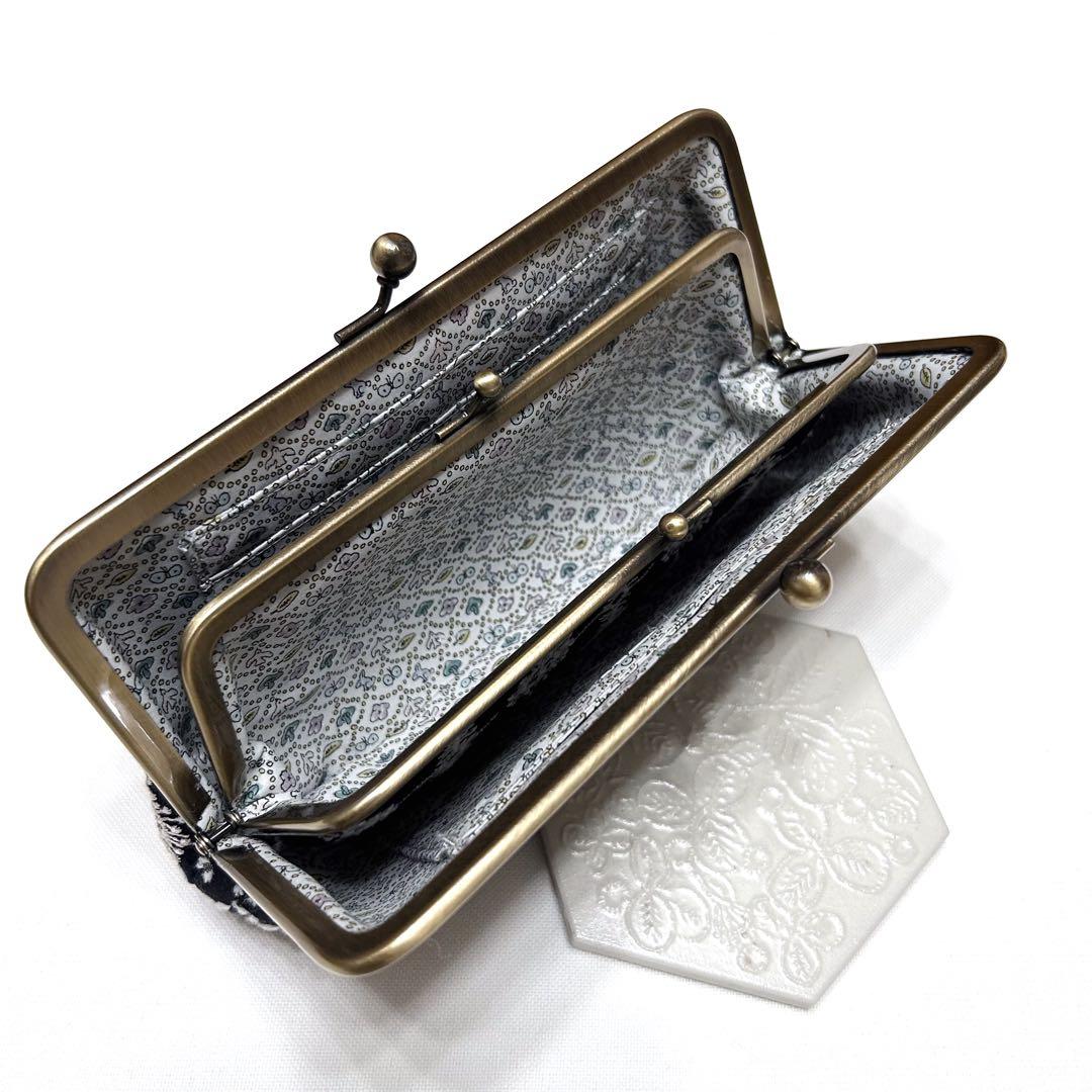 ミナペルホネンハンドメイド⭐️シックな黒ベースのちょっと特別ながま口⭐️親子長財布⭐️