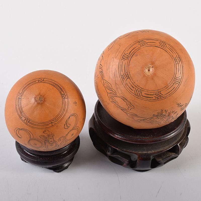 中国　漢詩西遊記刻　漢詩天女刻　丸瓢箪　唐木台付　2点　V　R7974