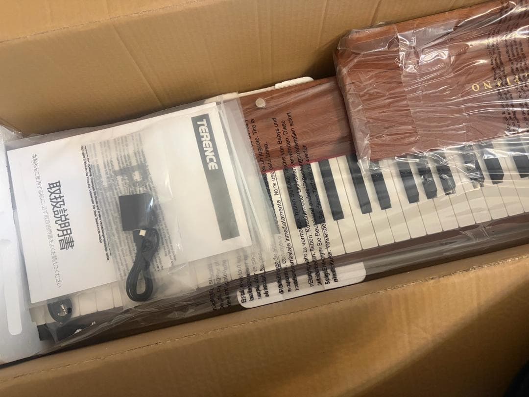 TERENCE 電子ピアノ 88鍵 カウンターウェイト鍵盤 木製 マイク対応