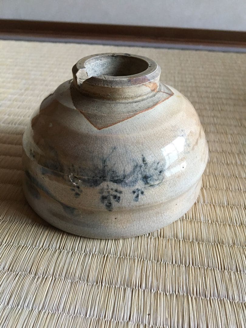 萩茶碗　桐に鳳凰文