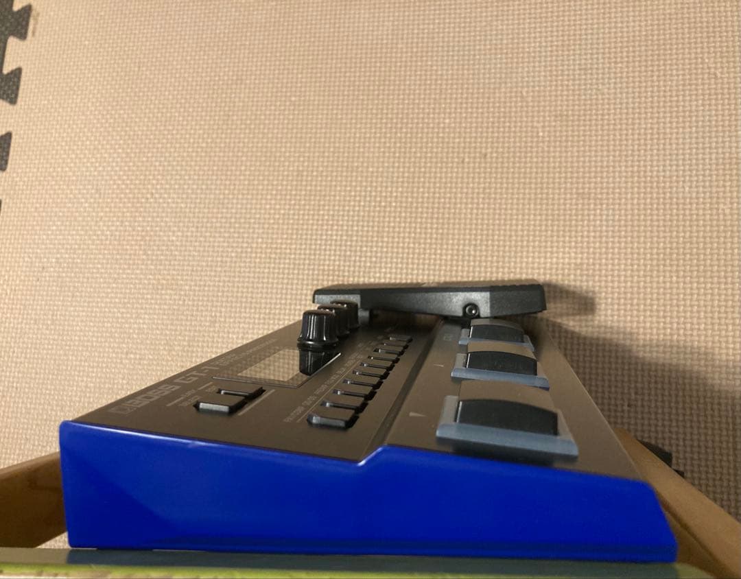 【ほぼ未使用/美品！】BOSS GT-1 マルチエフェクター