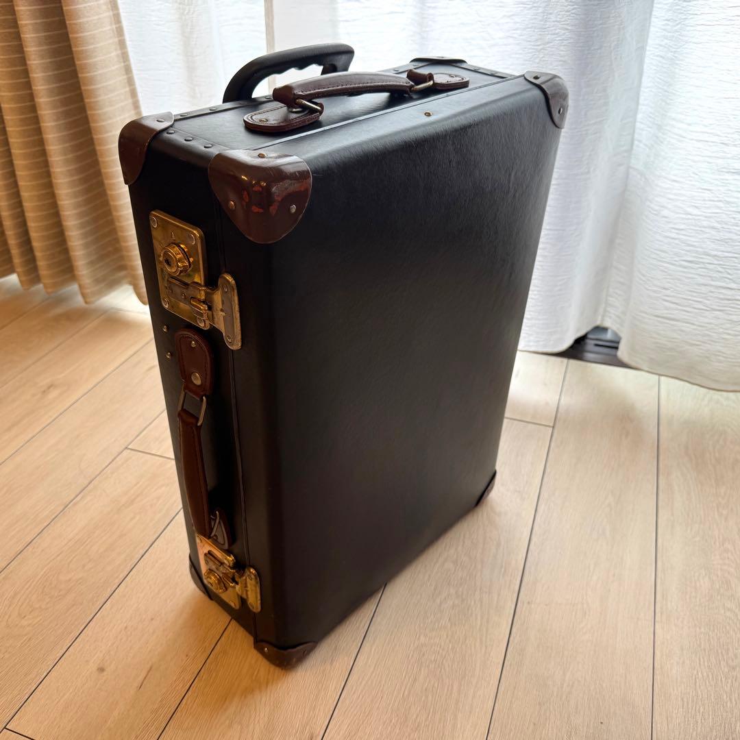 グローブトロッター　 黒　キャリーケース　20インチ　キャビンサイズ