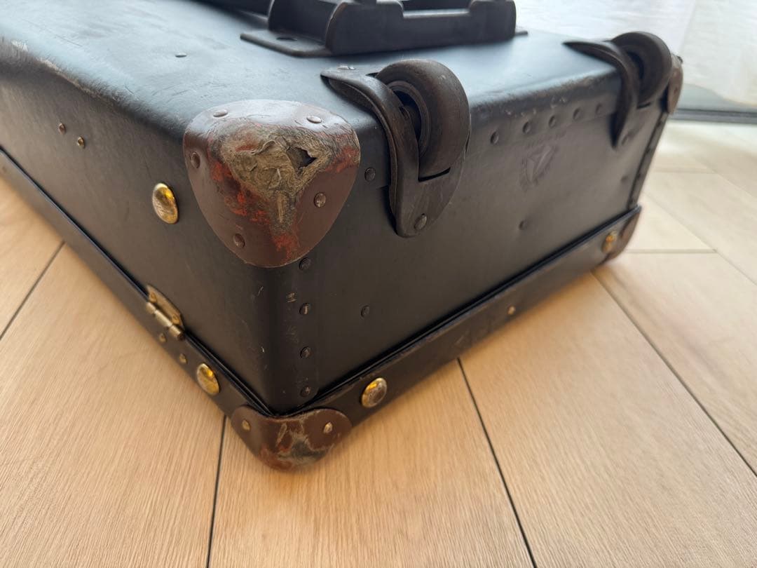 グローブトロッター　 黒　キャリーケース　20インチ　キャビンサイズ