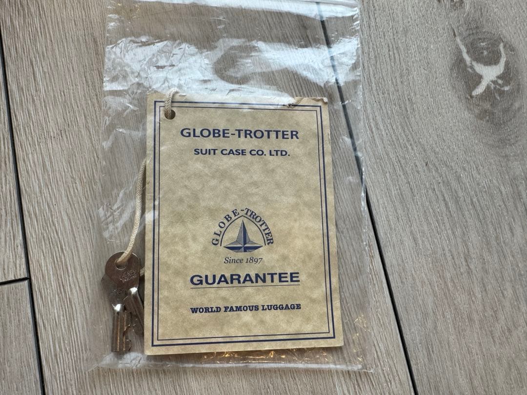 グローブトロッター　 黒　キャリーケース　20インチ　キャビンサイズ