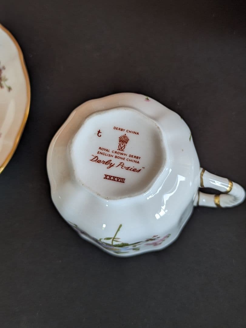 イギリス アンティーク ロイヤルクラウンダービー コーヒーカップ トリオ