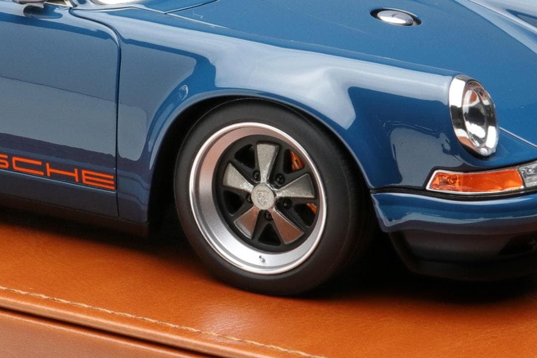 1/18 Porsche 911Singer (964) Coupe 限定80台