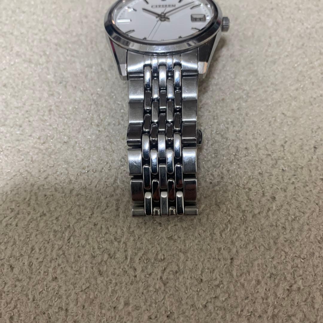 THE CITIZEN クォーツ腕時計 ホワイト　ジャンク