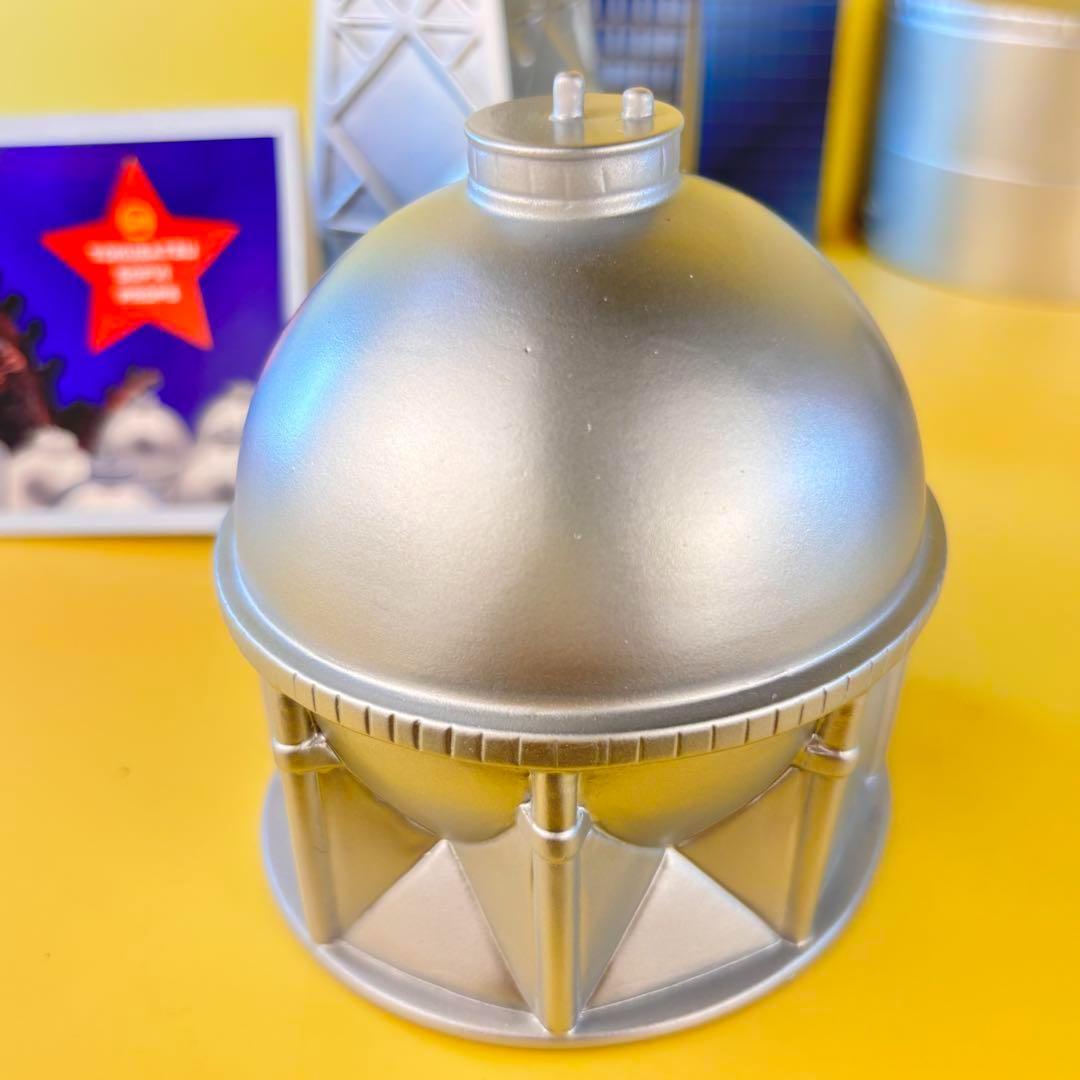 マルサン 鉄塔（21ｃｍ) ソフビ と ガスタンク 小（9ｃｍ）