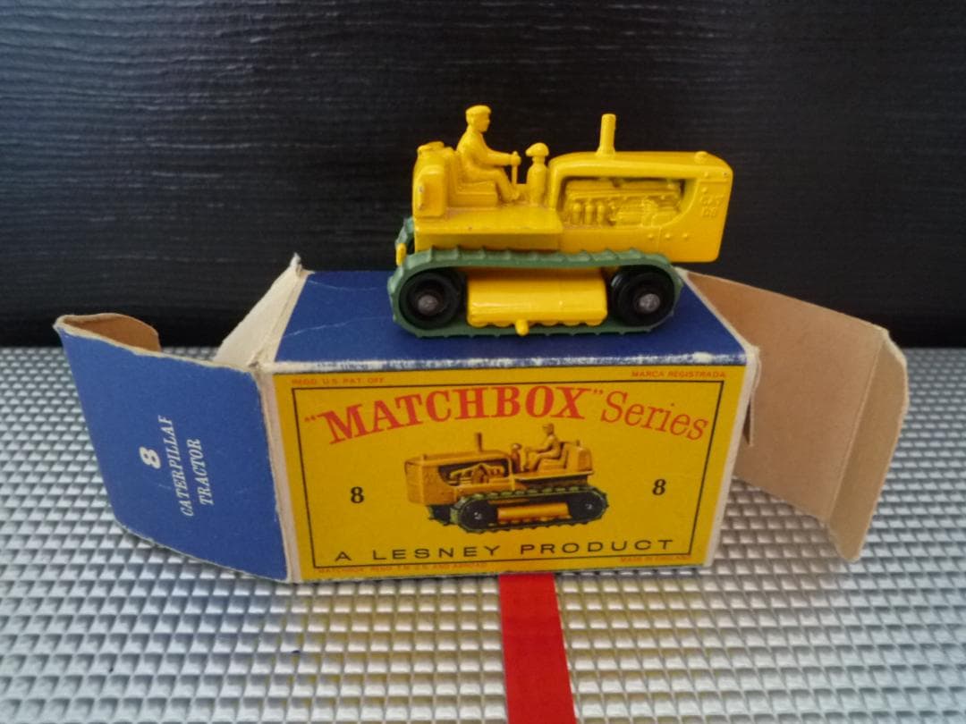MATCHBOX N°8C CATERPILLAR TRACTOR 1961
