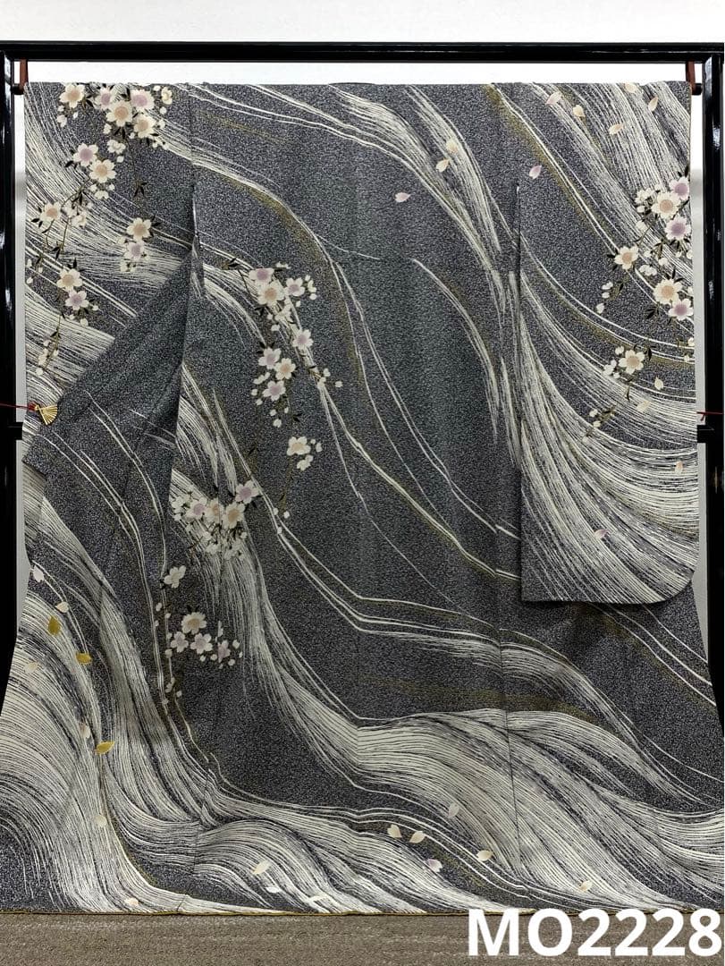 振袖 豪華 叩き染 金駒 金彩 桜文様 個性的 身丈172cm