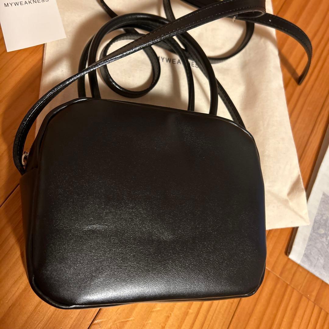 マイウィークネスmyweaknessブラックショルダー