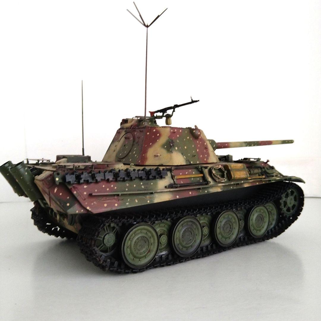 1/35ドイツ軍パンターF　指揮戦車