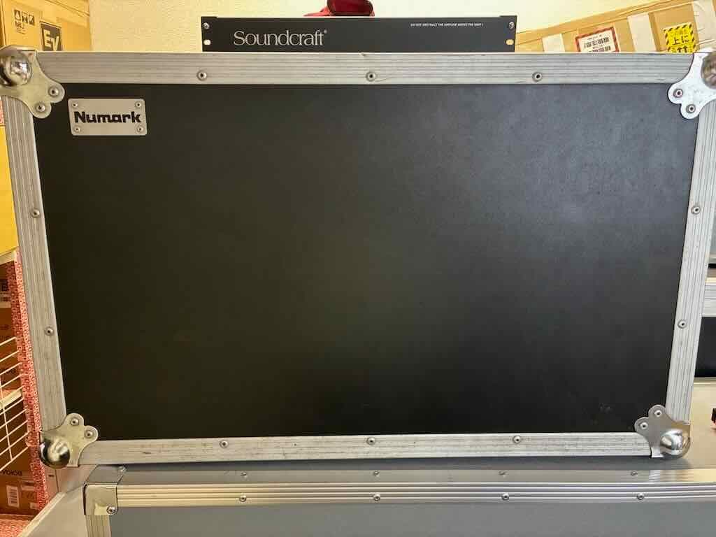 Numark DJコントローラー向け　ハードケース