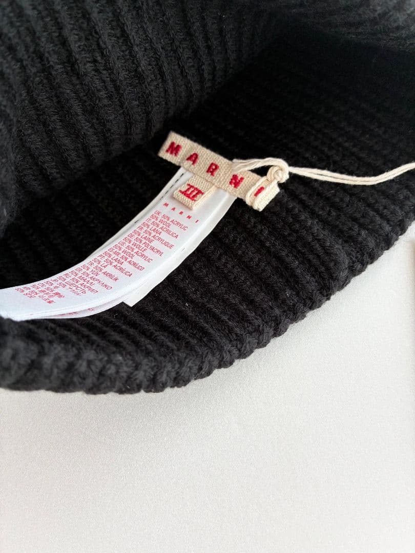 大人もOK! Marni マルニ 刺繍ロゴ リブ ニット帽 ニットキャップ BK