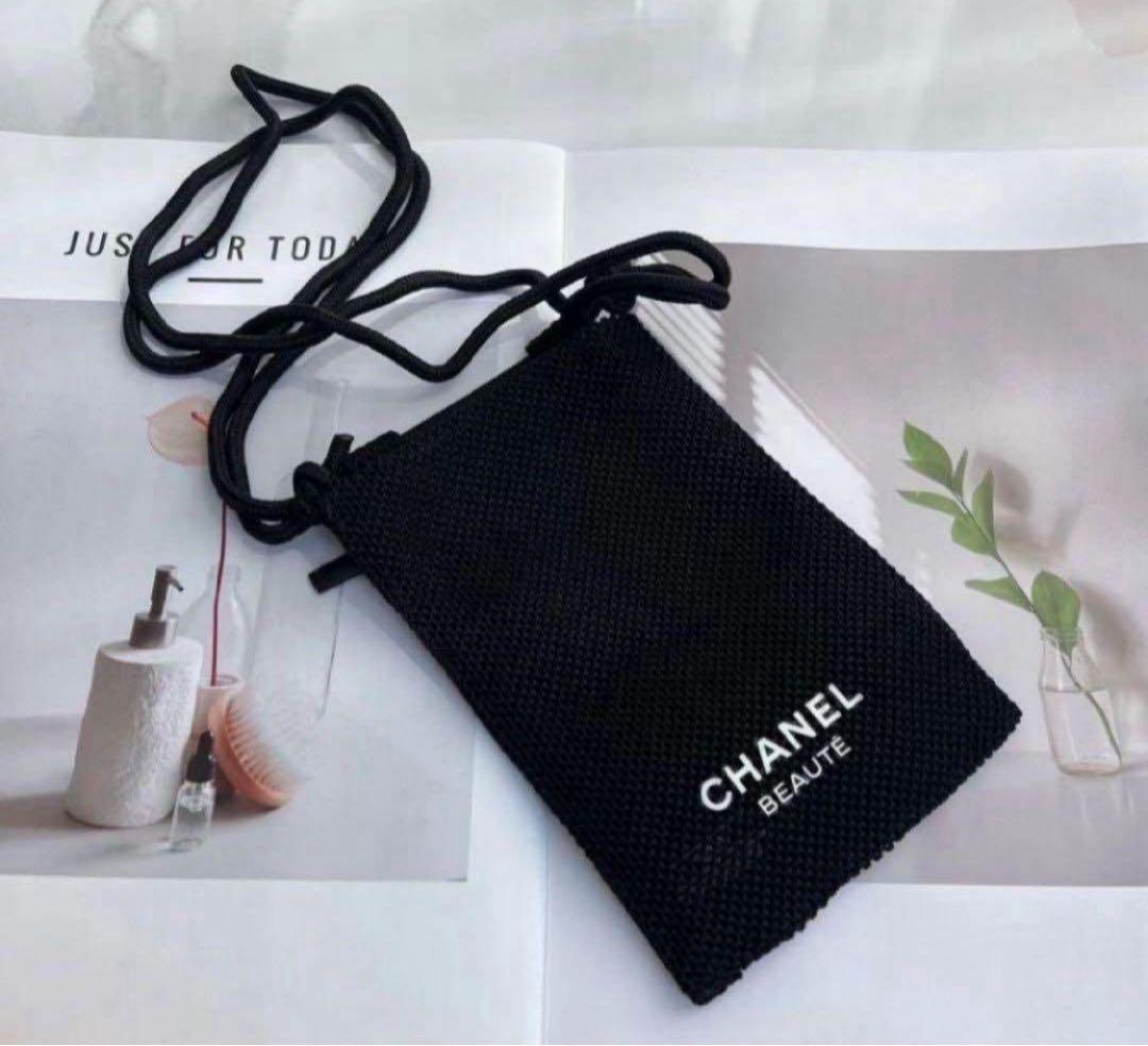 海外で買い集めたブローチ シルバー キラキラ パール メッシュショルダーケース