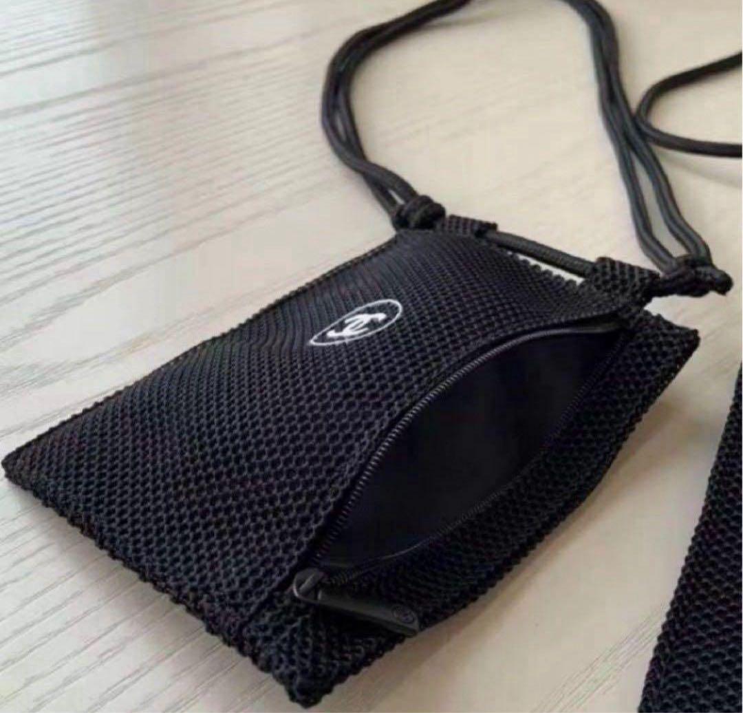 海外で買い集めたブローチ シルバー キラキラ パール メッシュショルダーケース