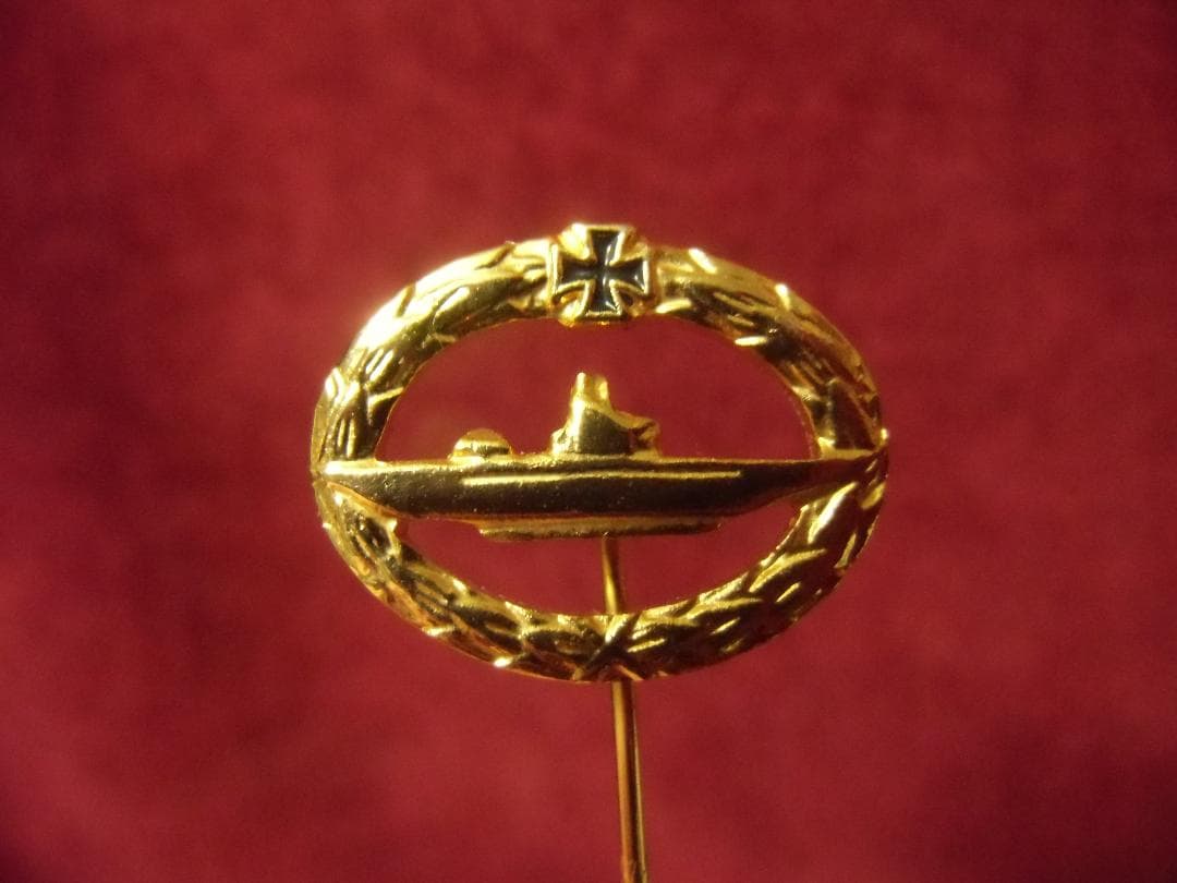 BWドイツ軍/連邦軍＊海軍＊１９５７年制定Ｕ-ＢＯＯＴ潜水艦徽章ピン（実物）