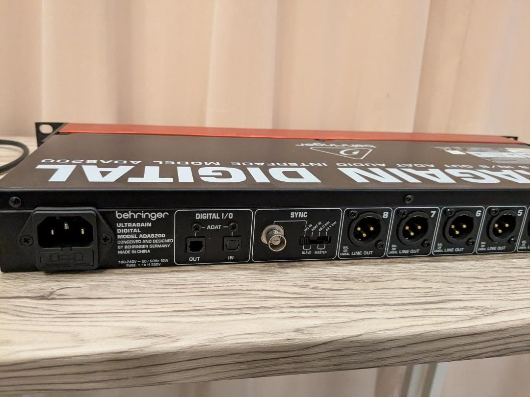 ベリンガー ADA8200｜8chマイクプリアンプ A/D-D/Aコンバーター