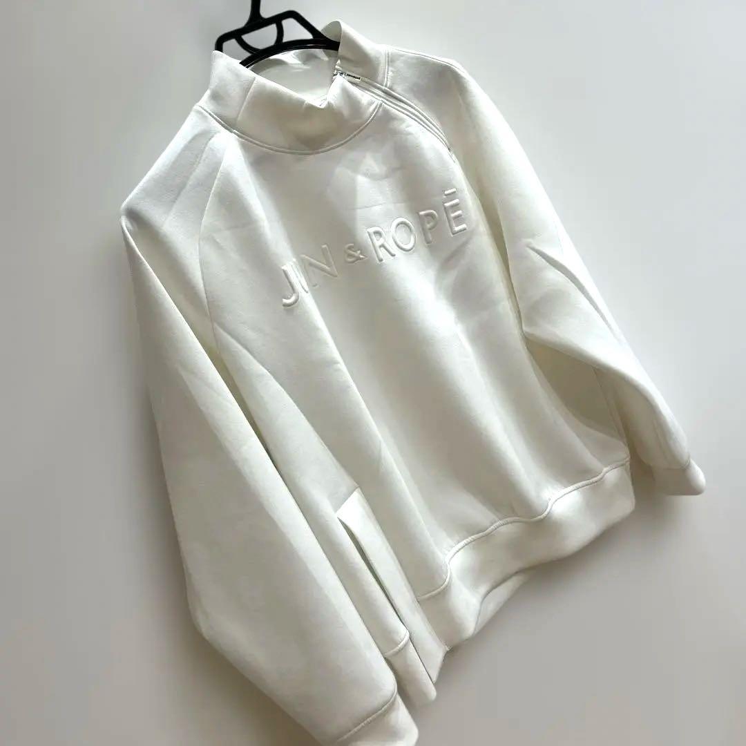 ジュン&ロペ　白　トレーナー