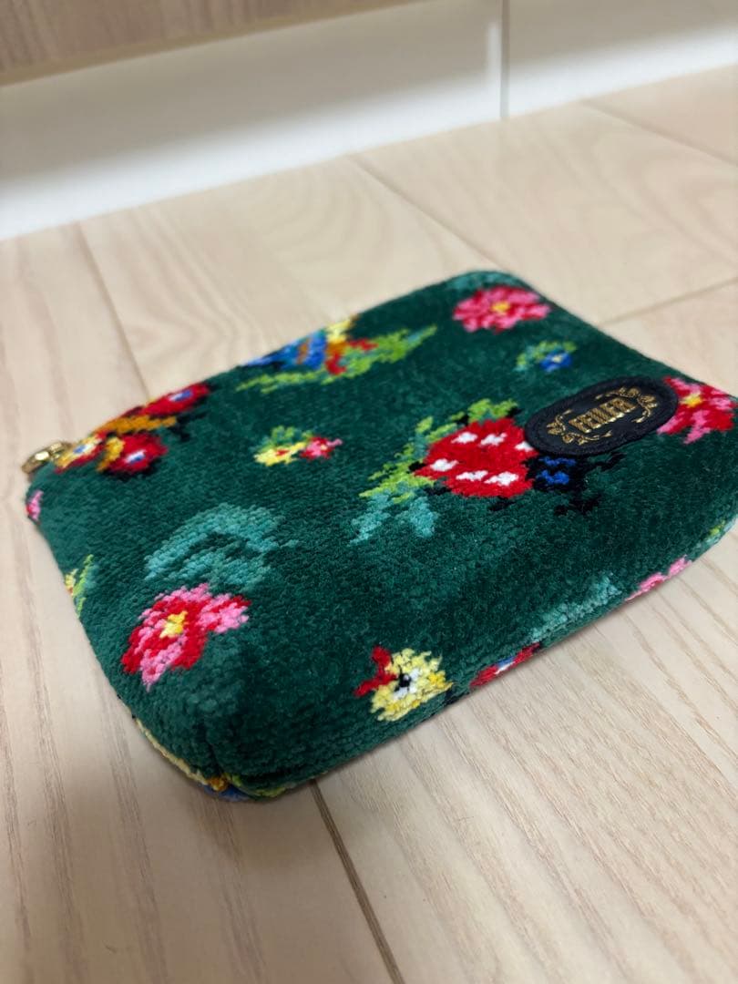 フェイラーニューオータニ宿泊者限定ポーチ新品未使用品