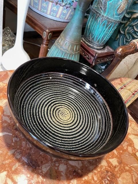 黒い漆器椀 渦巻き模様 木箱付き