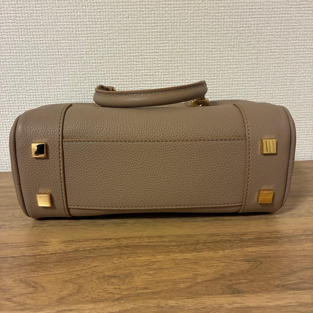 ロエベ　アマソナ23