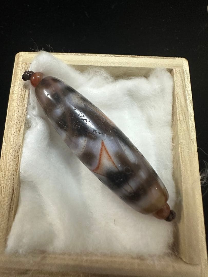 紅朱砂ドラゴン　睡蓮花天珠