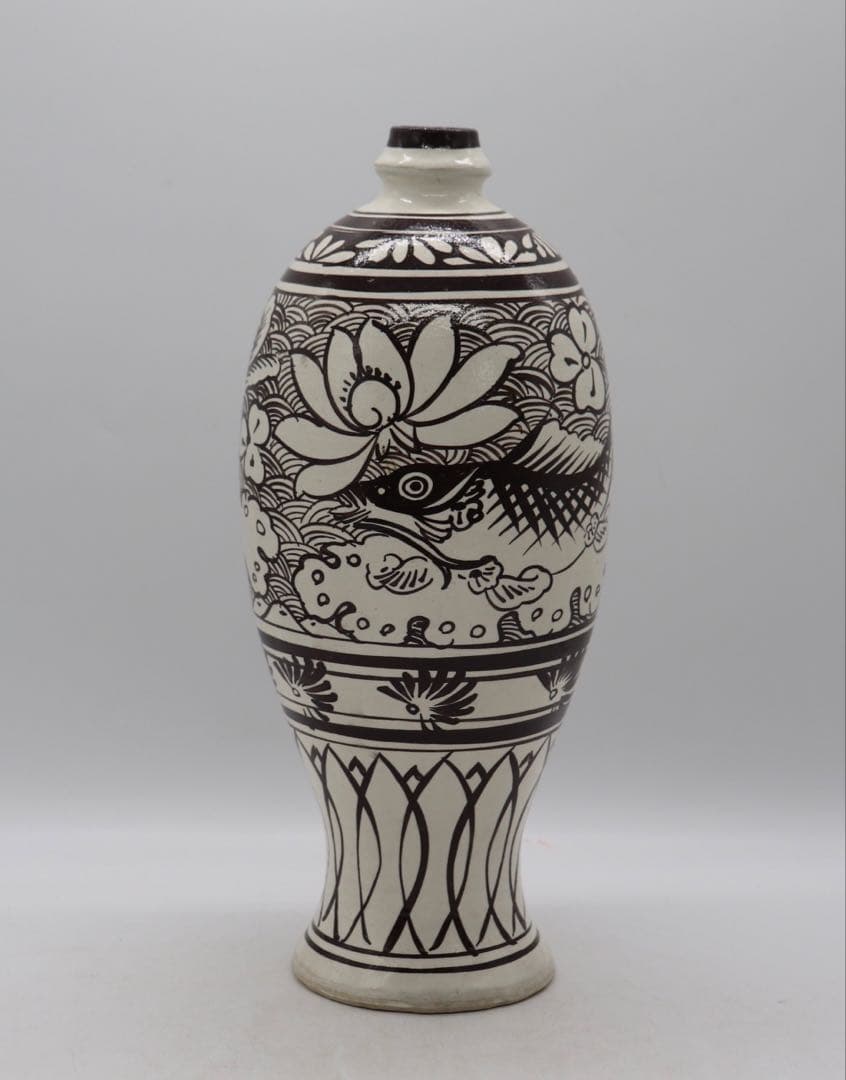 中国　磁州窯　魚蓮紋瓶　送料込み1213