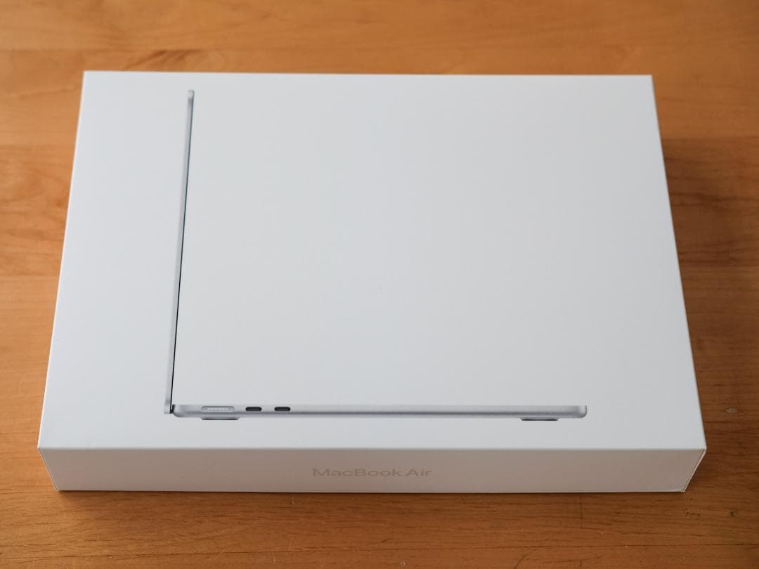 【美品】MacBook Air (M2) 256GB シルバー
