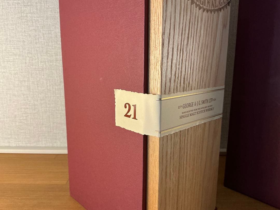 ザ・グレンリベット　アーカイブ　21年　外箱付　未開封