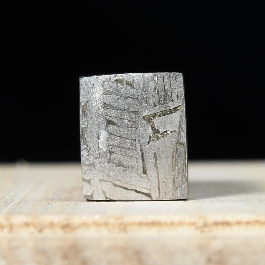 ★*★様 アルタイ隕石　隕石　メテオライト　直方体　鉄隕石　重さ19ｇ