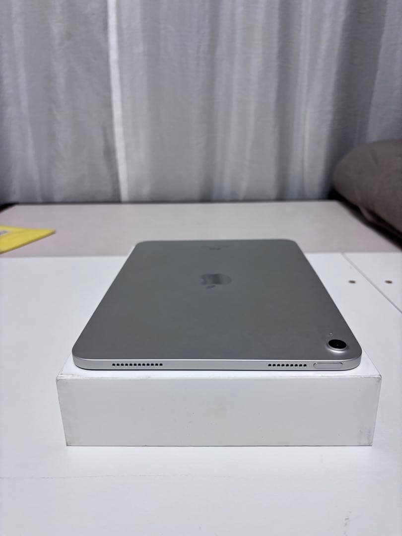 iPad 第10世代 Wi-Fi 64GB シルバー【おまけ付き】