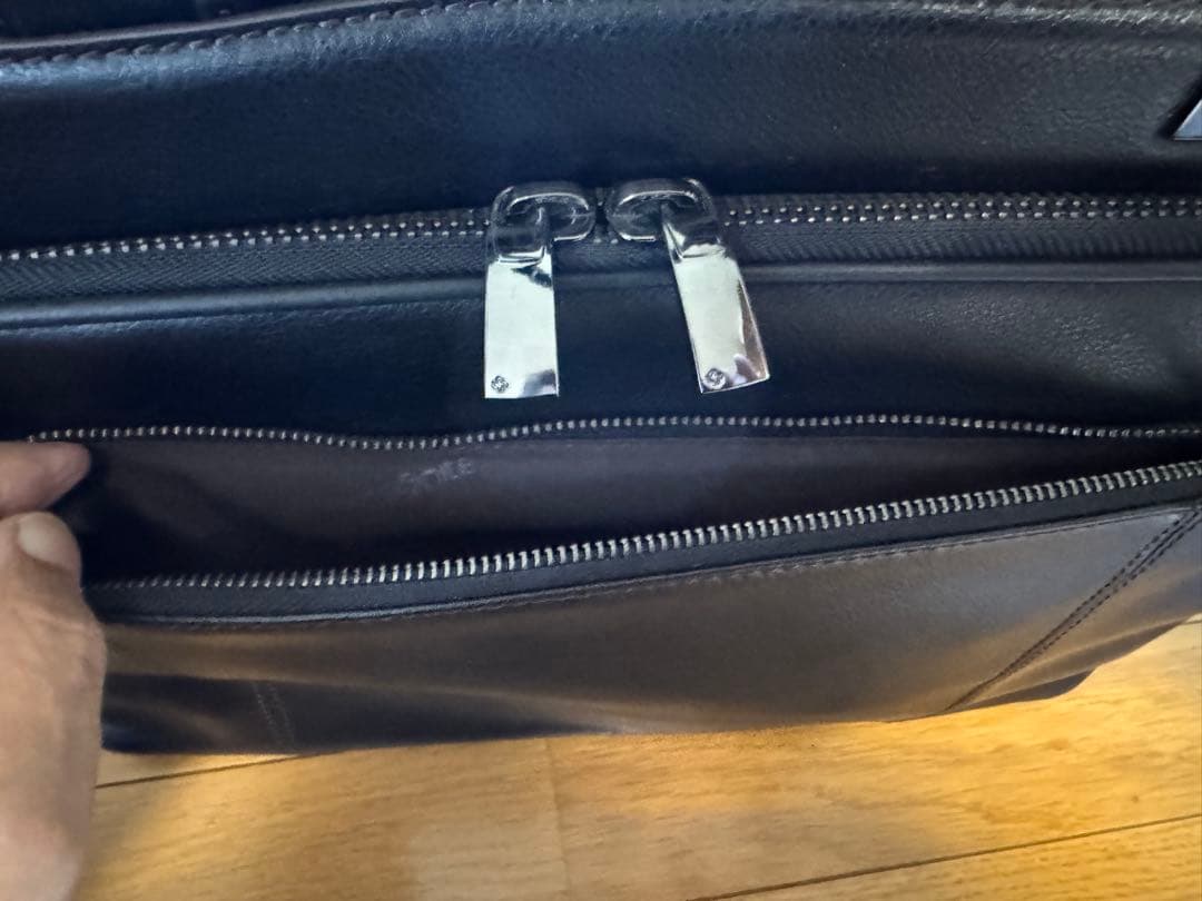 【Ari】サムソナイト　ブラックレザービジネスバッグ