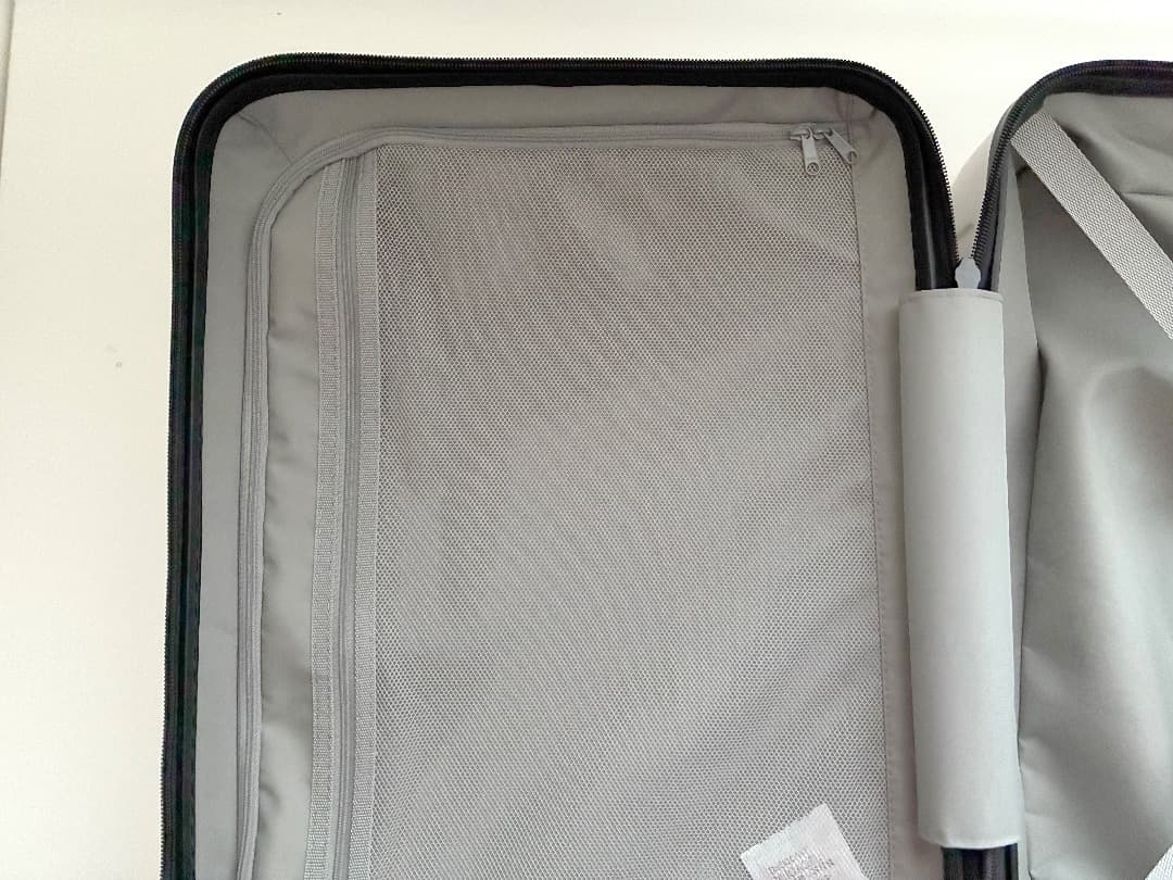 無印良品　バーを自由に調節できる　ハードキャリーケース　３６Ｌ　白（未使用）